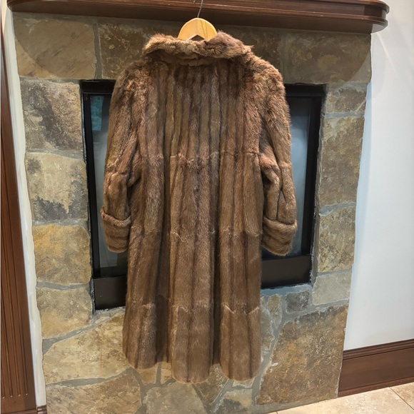 Luxurious Mink Long Coat…..Vintage - Picture 2 of 14